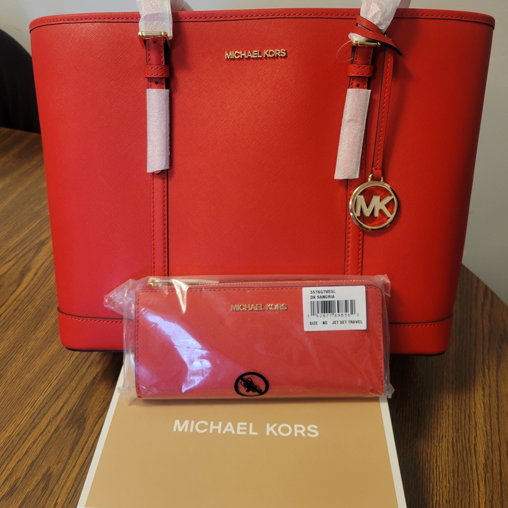 NEW Michael Kors Rare Dark Sangria Color Tote with Matching Wallet